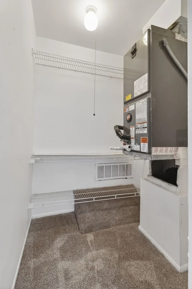 Unit B photo 44