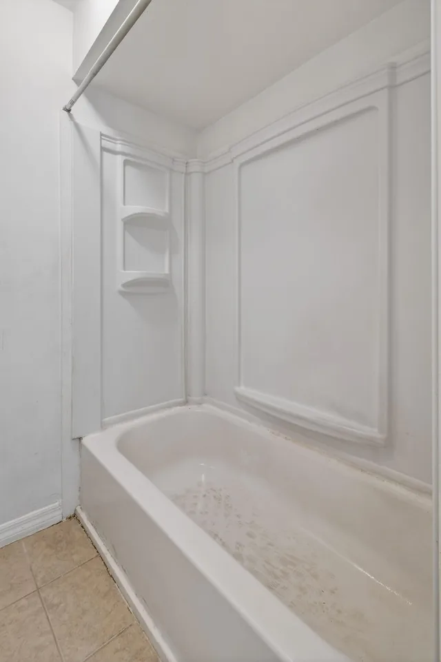 Unit B photo 53