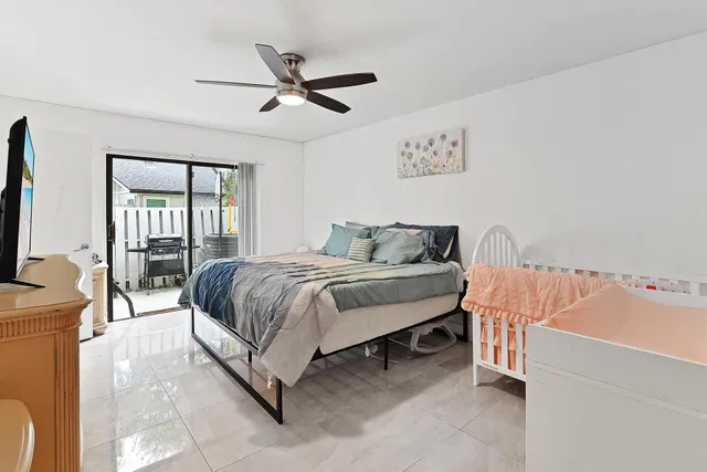 Residence photo 12