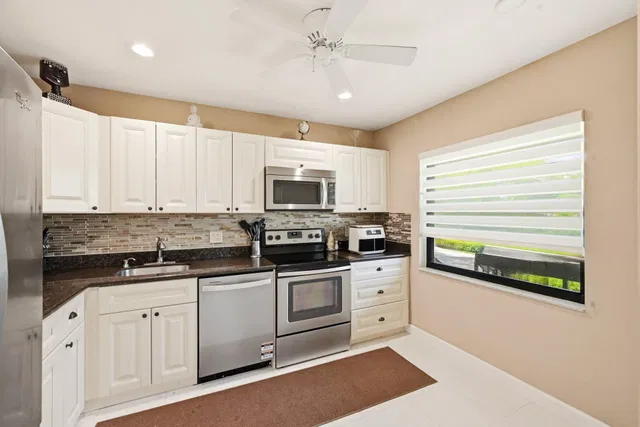 Boca Lago Country Club Homes Unit D photo 6