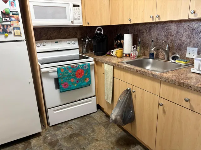 Residence photo 2