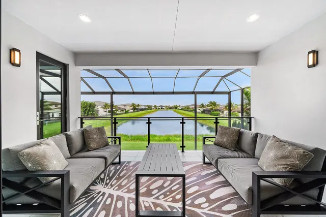 Boca Bridges Residence photo 18