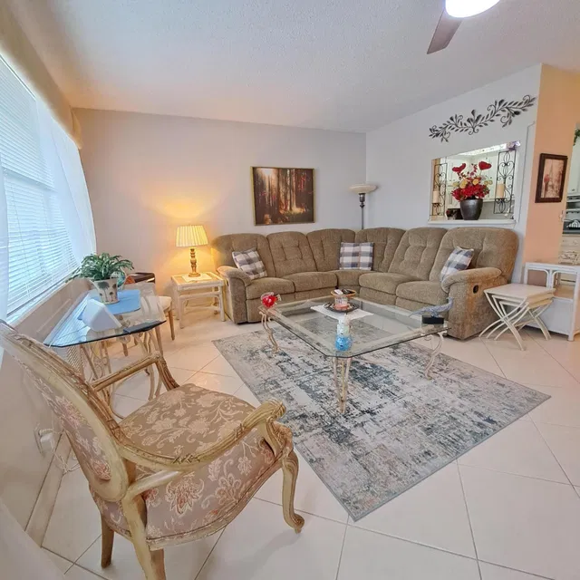 Residence photo 6