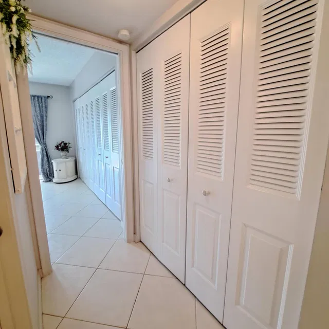 Residence photo 12