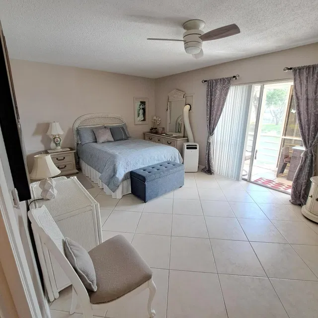 Residence photo 15