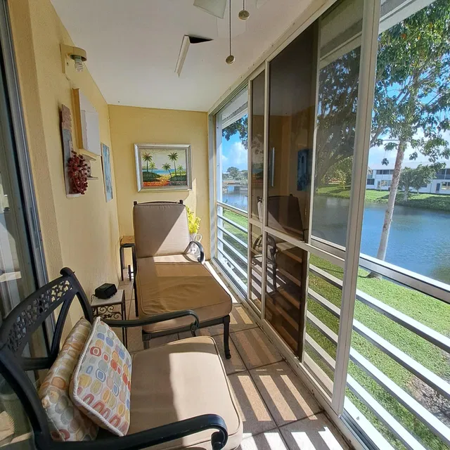 Residence photo 22