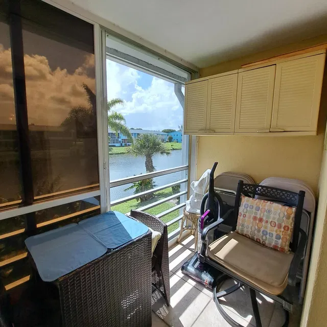 Residence photo 23