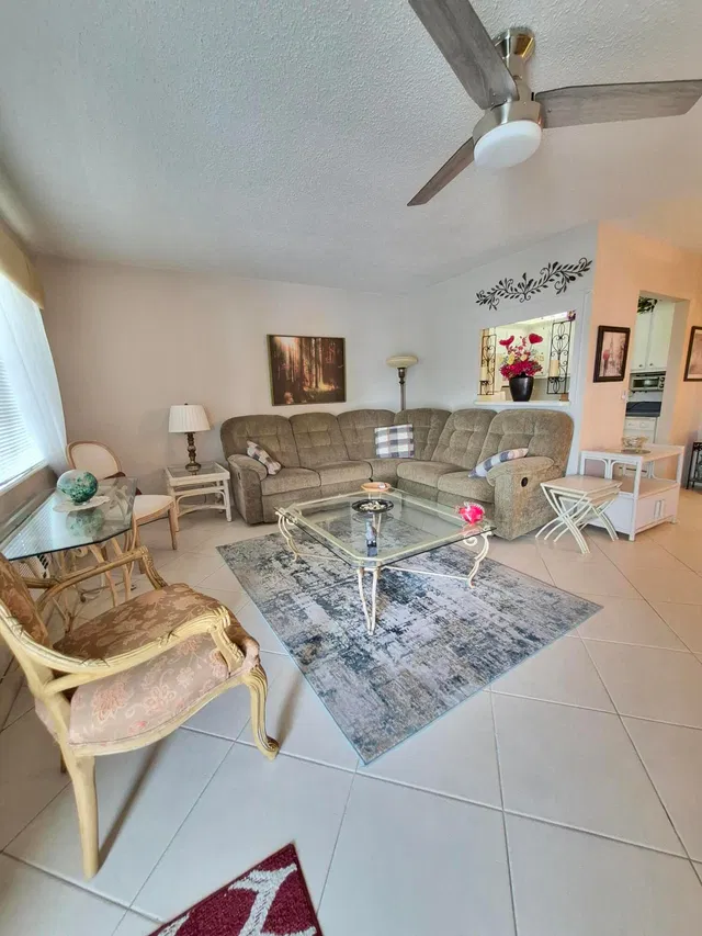 Residence photo 30