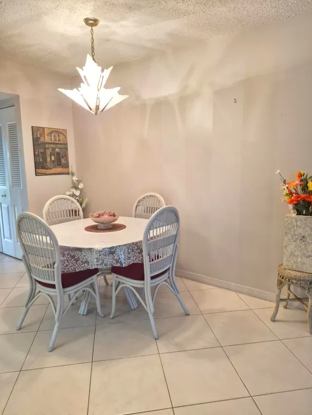 Residence photo 31