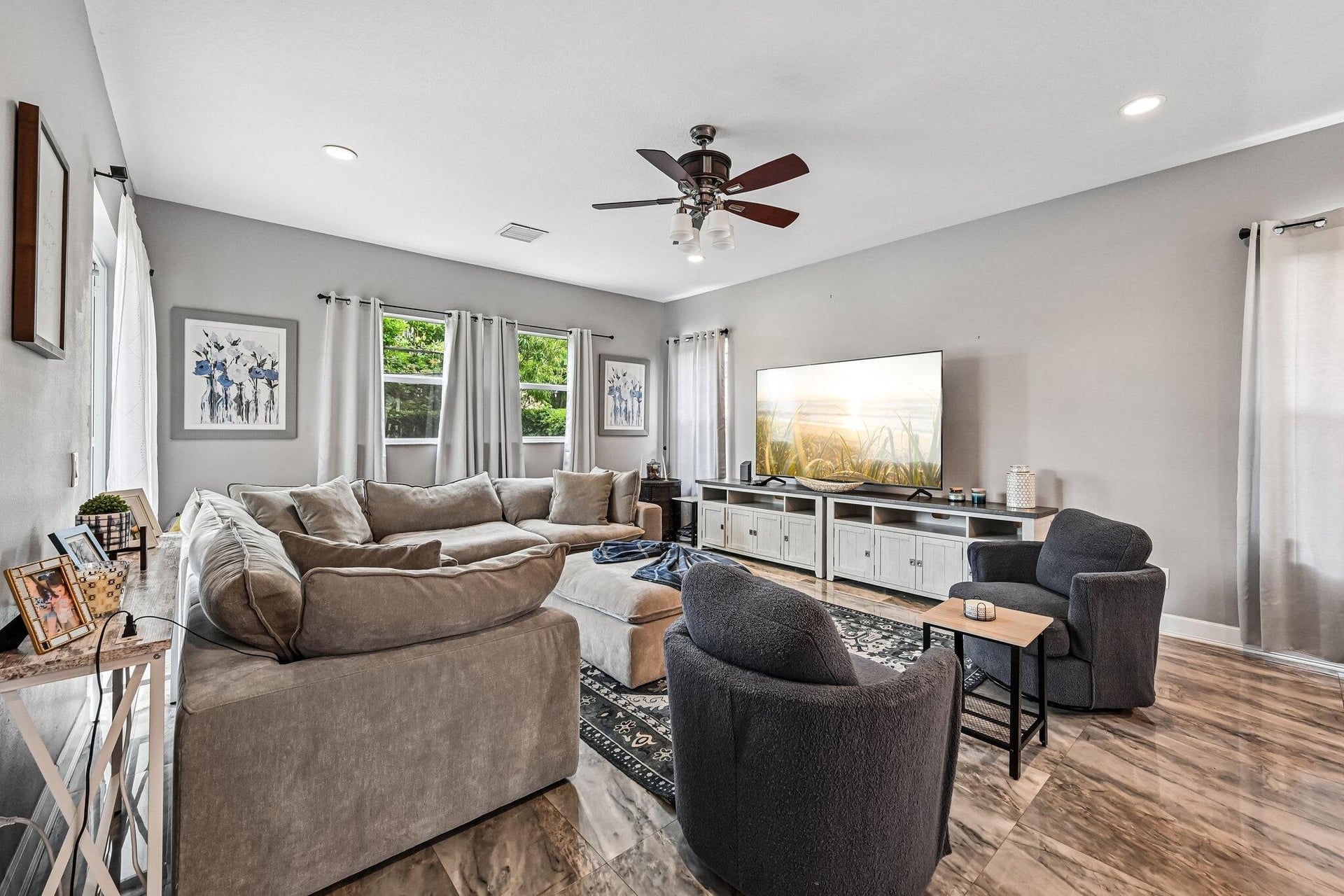 Residence photo 18