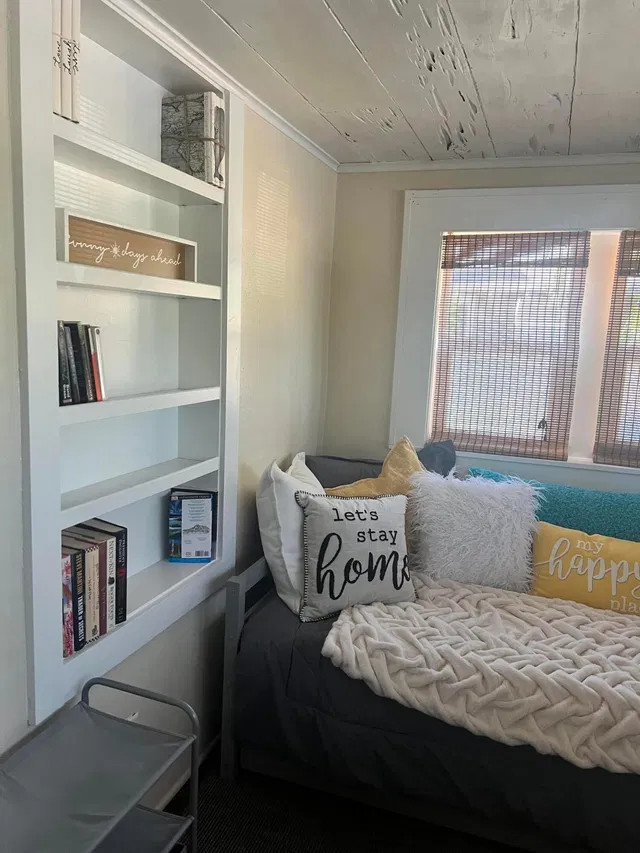 Residence photo 5