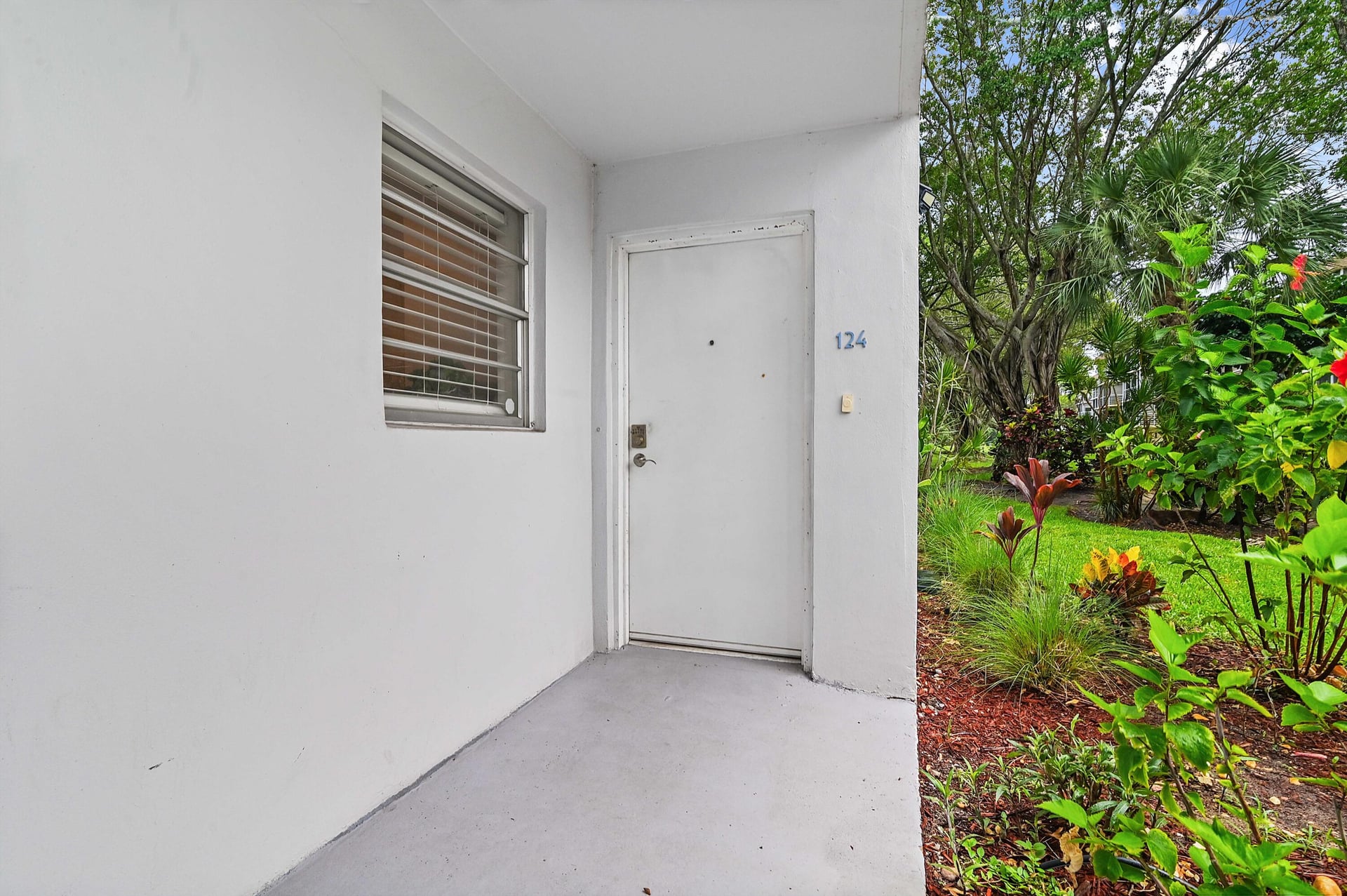 Unit 124 photo 5