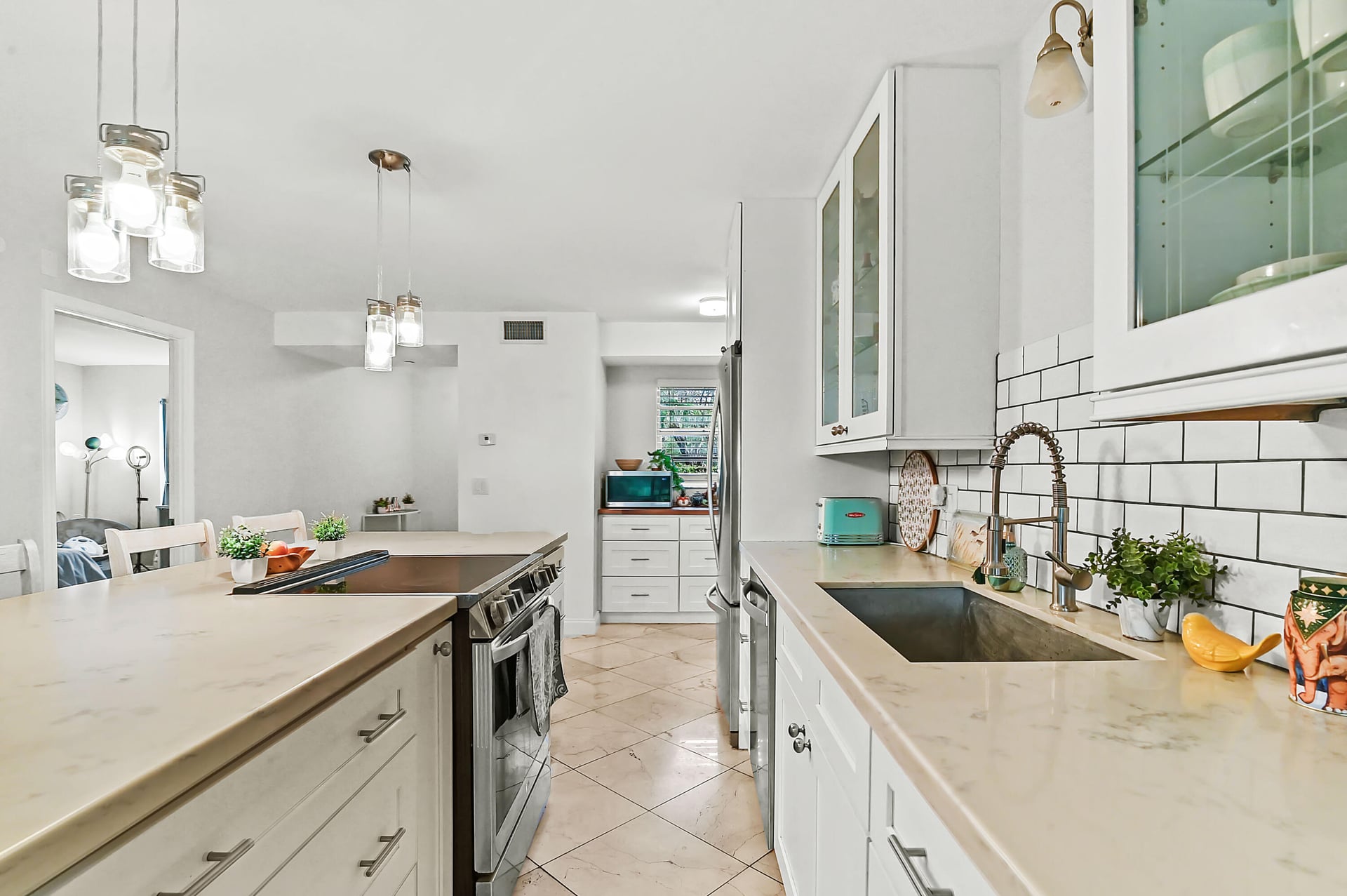 Unit 124 photo 11