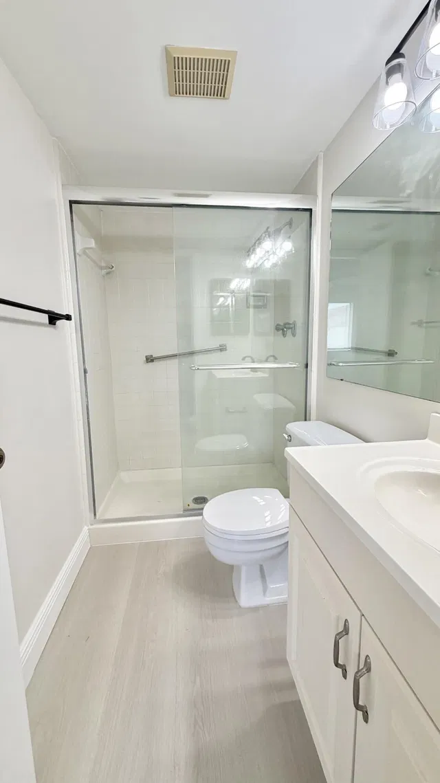 Unit D2 photo 10