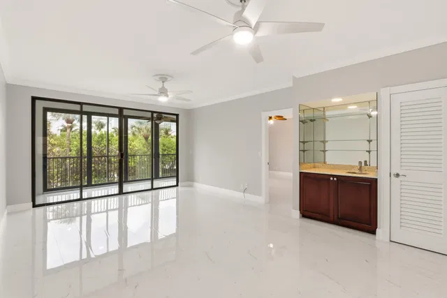 Singer Island Unit 206 photo 7