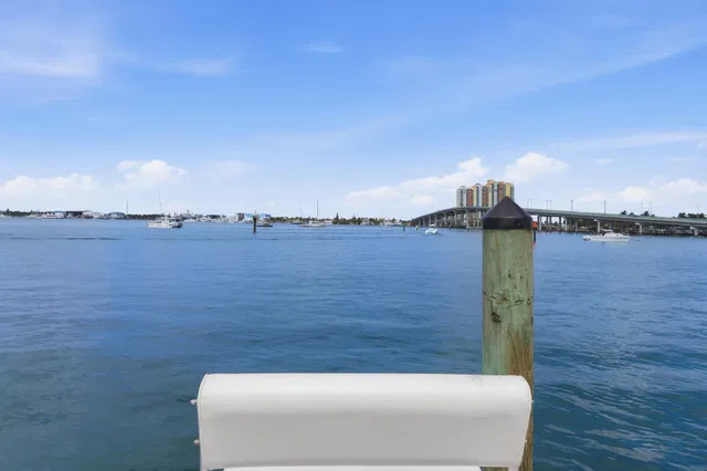 Singer Island Unit 206 photo 30