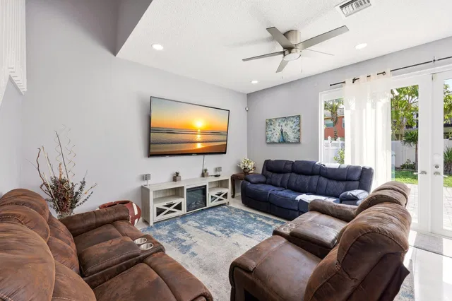 Residence photo 8