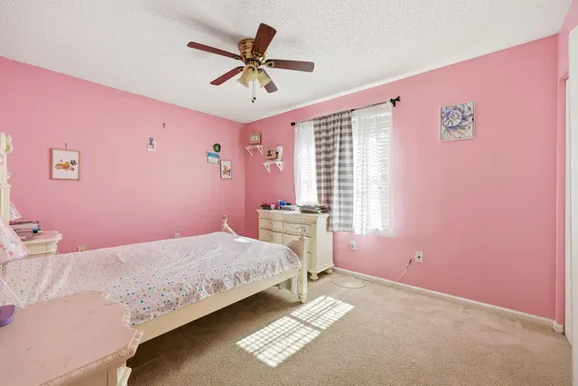 Residence photo 16