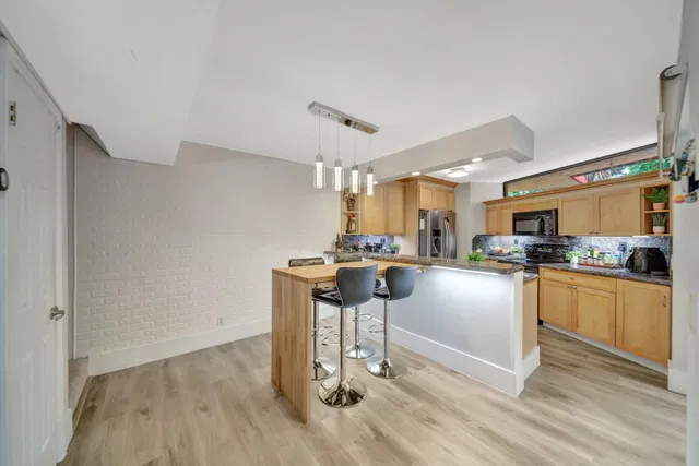 Unit C photo 11