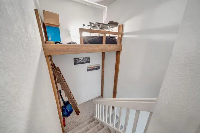 Unit C photo 18