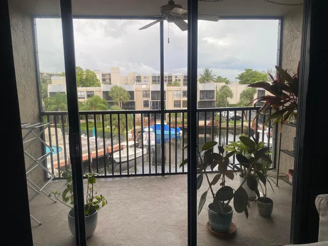 Boca Raton Unit 403 photo 3