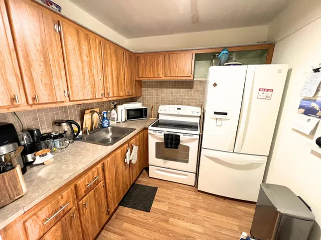  Unit 124 photo 6