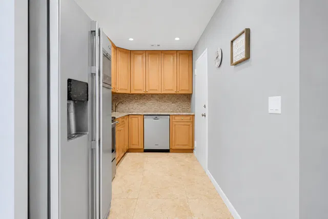 Unit D-607 photo 10