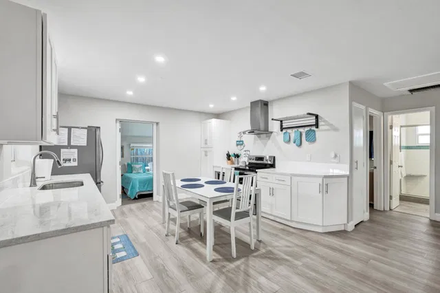 Residence photo 11