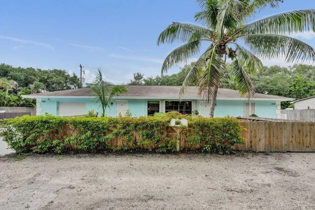 Residence photo 8