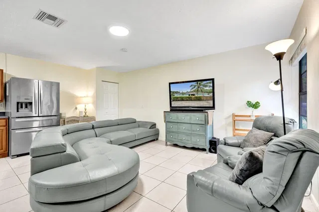 Residence photo 14