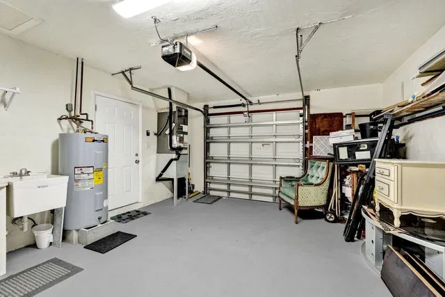 Residence photo 30