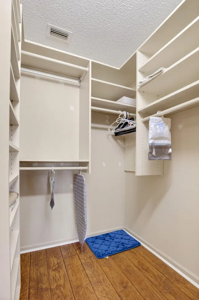 Unit 102 photo 21