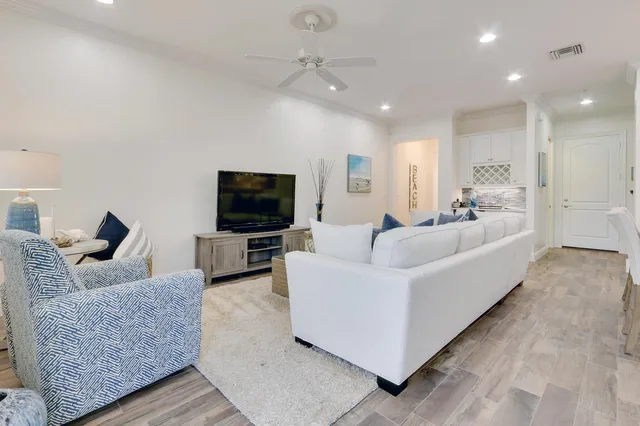 Residence photo 5