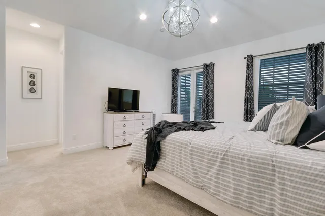 Residence photo 16