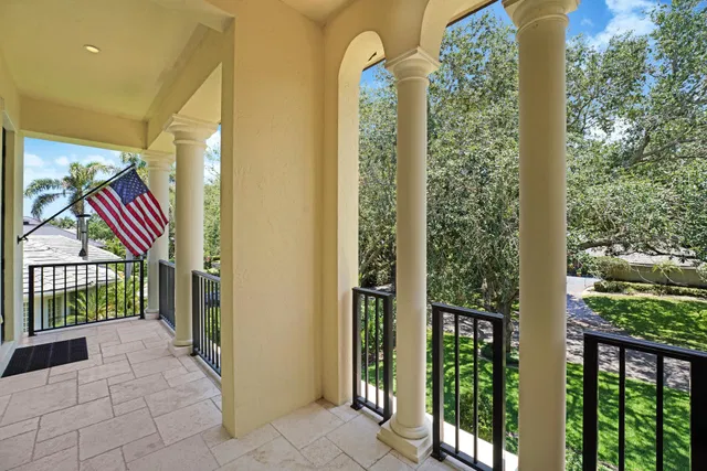 Heritage Oaks Residence photo 25