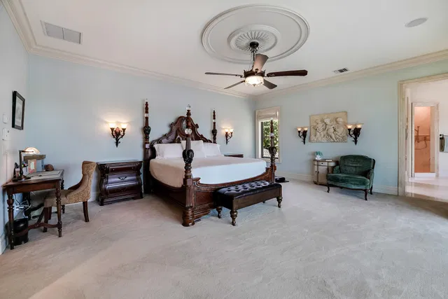 Heritage Oaks Residence photo 32