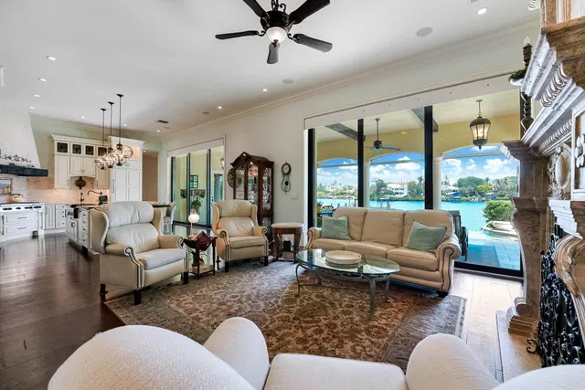 Heritage Oaks Residence photo 45