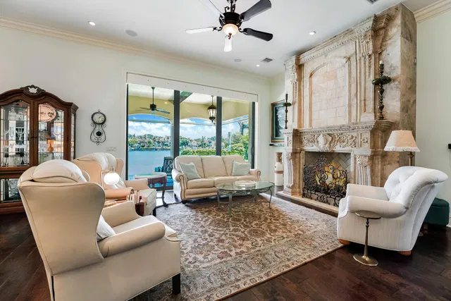 Heritage Oaks Residence photo 48