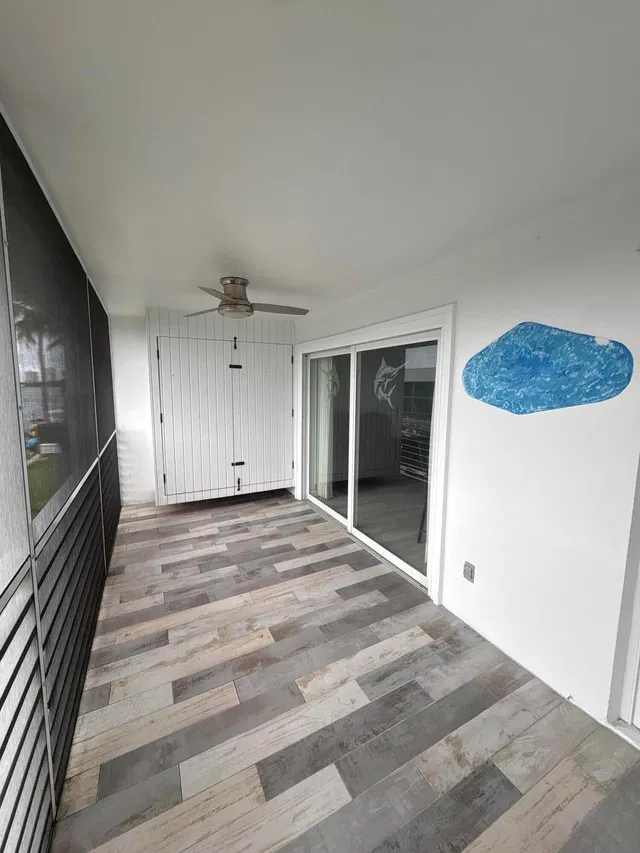 Unit 210 photo 14
