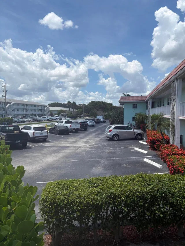 Unit 210 photo 32