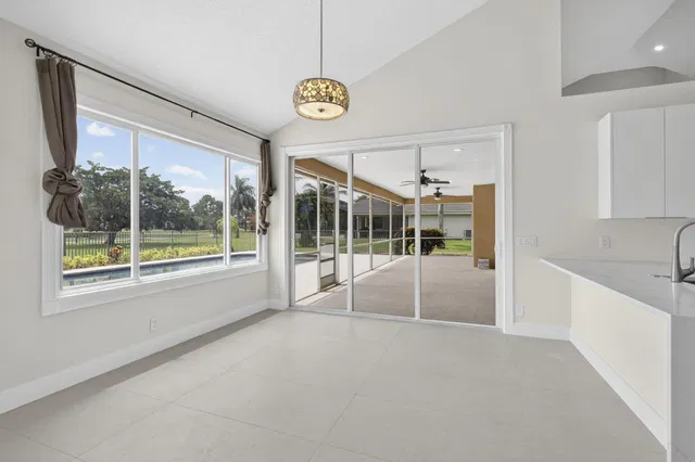 Stonewal Estates Residence photo 24