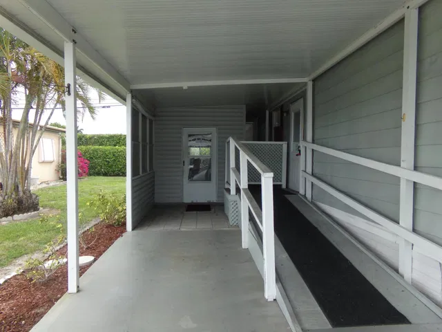 Residence photo 2