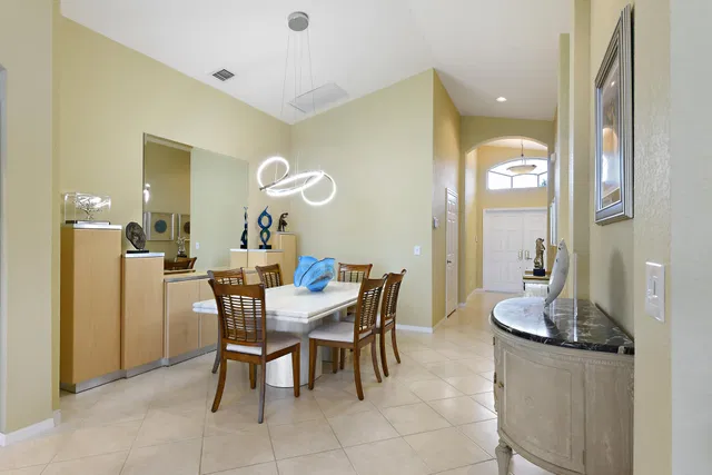 Residence photo 24
