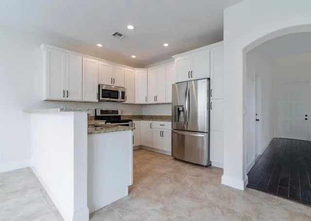 Residence photo 12
