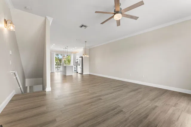  Residence photo 5