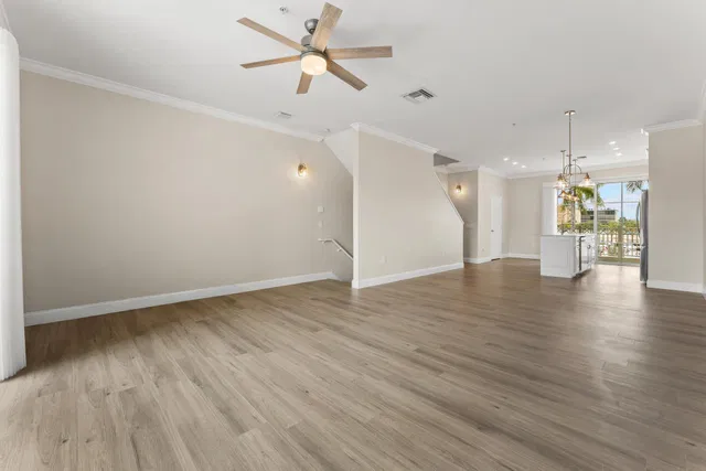  Residence photo 6