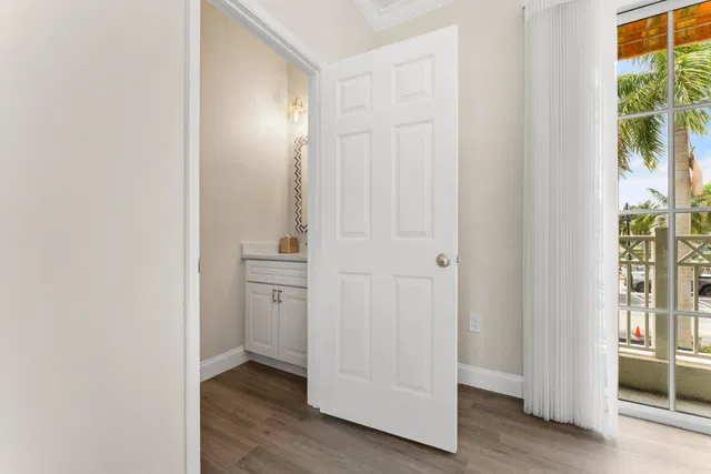  Residence photo 18