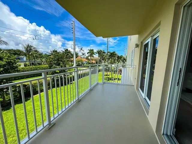 Boca Raton Unit 2b photo 32