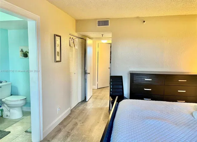 Unit 507 photo 6