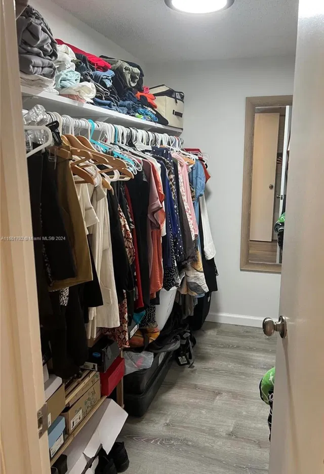 Unit 507 photo 8